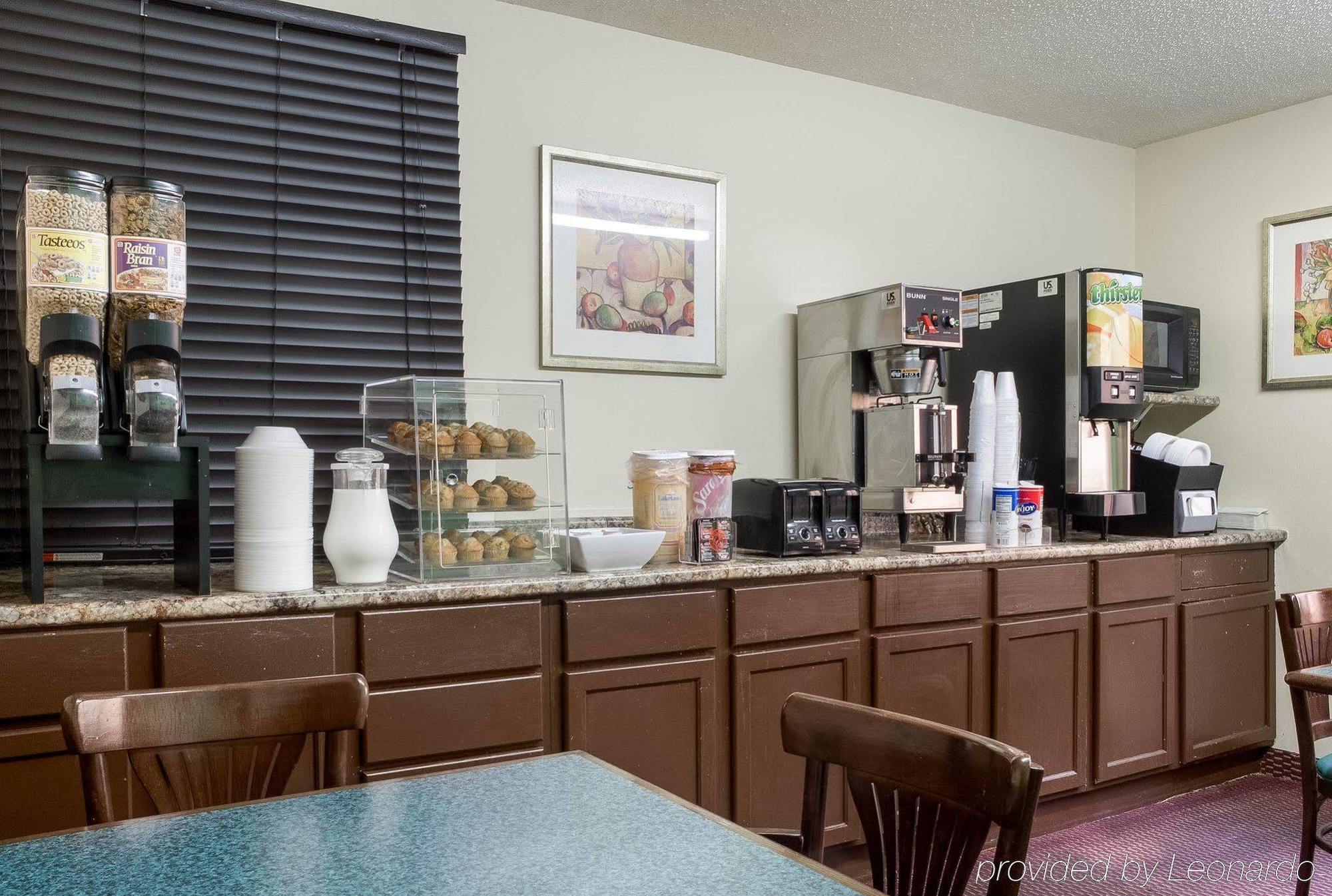 Rodeway Inn West Fargo Exteriér fotografie